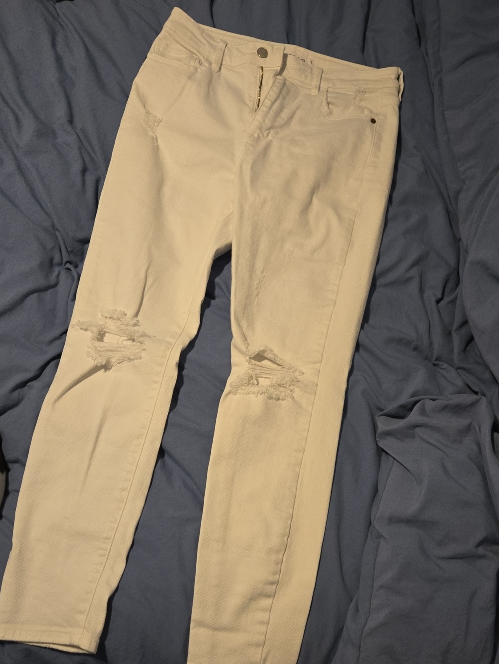 Cello Skinny Jeans in White with Distressed Knees